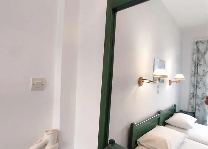 Zefiros Апартаменты *