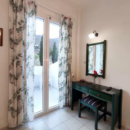 Zefiros Apartman *